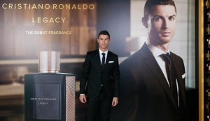 Cristiano Ronaldo presenta su primer perfume 