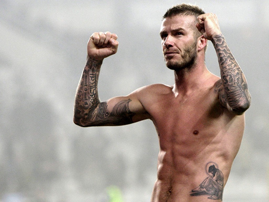 David Beckham luciendo six pack