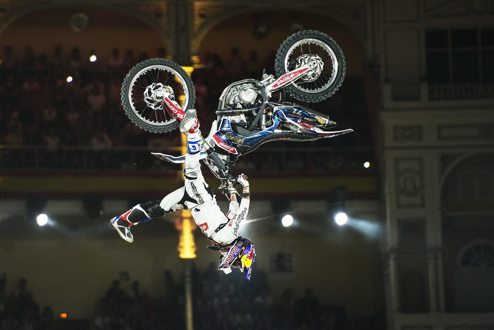 Dani Torres en el red bull X-Fighters