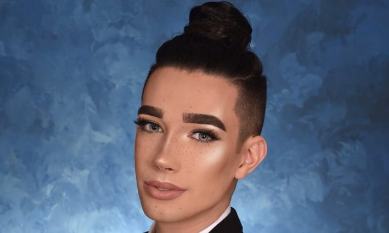 James Charles, primer modelo masculino de maquillaje