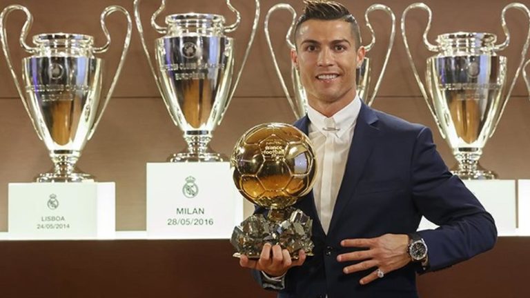 Cristiano Ronaldo Gana el Cuarto Balón de Oro Cristiano Ronaldo Gana el Cuarto Balón de Oro