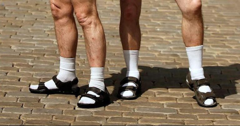 Prendas y accesorios masculinos que ya no son tendencia