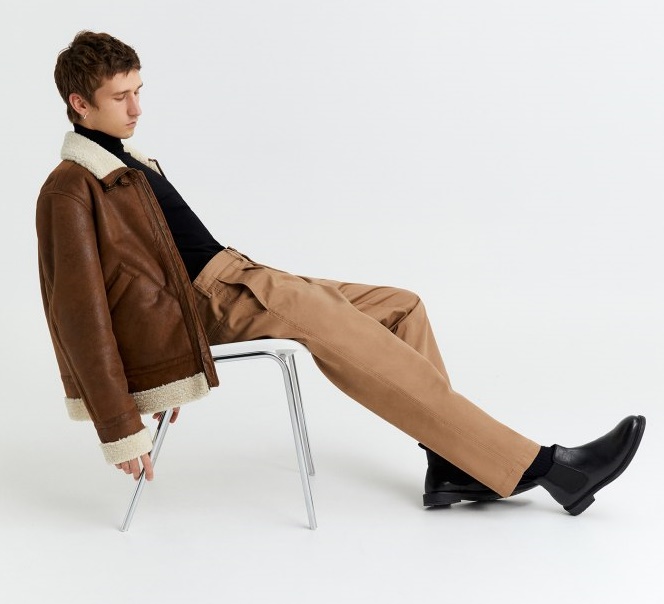 Sfera apuesta por los tonos tierra en su colección de Moda Hombre