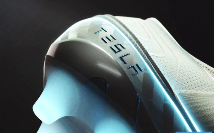 Hussain Almossawi imagina unas Botas de Fútbol Tesla