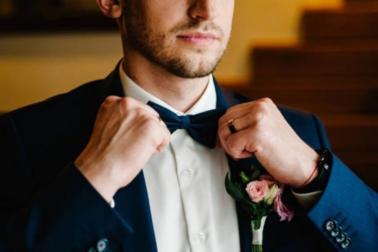 Cómo debe ser la vestimenta de boda para hombres